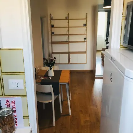 Διαμέρισμα Cozy 3 Km Away From Duomo *